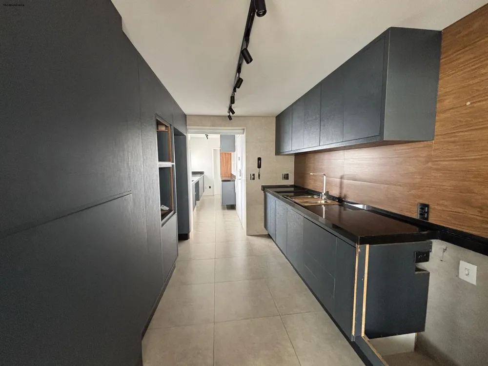 Apartamento, 3 quartos, 156 m² - Foto 1