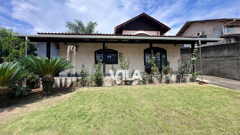 Casa, 2 quartos, 141 m² - Foto 1
