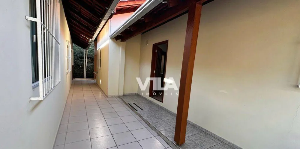 Casa, 4 quartos, 210 m² - Foto 11