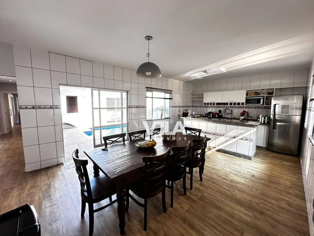 Casa, 4 quartos, 195 m² - Foto 11