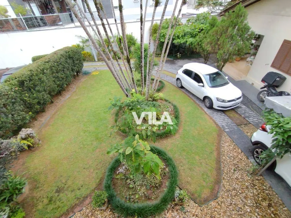 Casa, 6 quartos, 245 m² - Foto 4