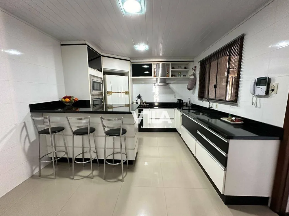 Casa, 3 quartos, 212 m² - Foto 13
