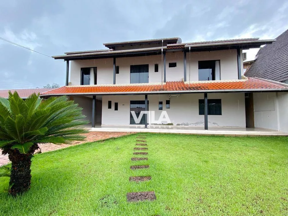 Casa à venda com 5 quartos, 295m² - Foto 1