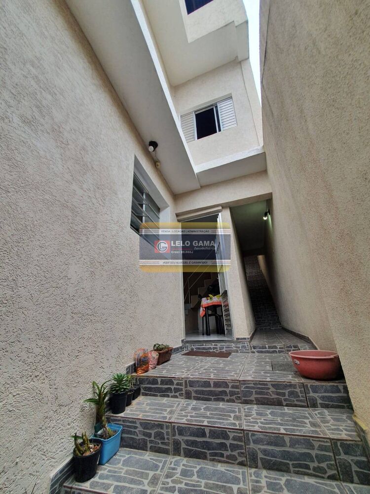 Casa à venda com 4 quartos, 220m² - Foto 1