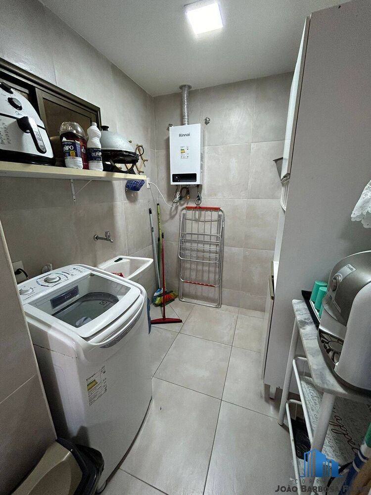 Apartamento à venda com 3 quartos, 95m² - Foto 9