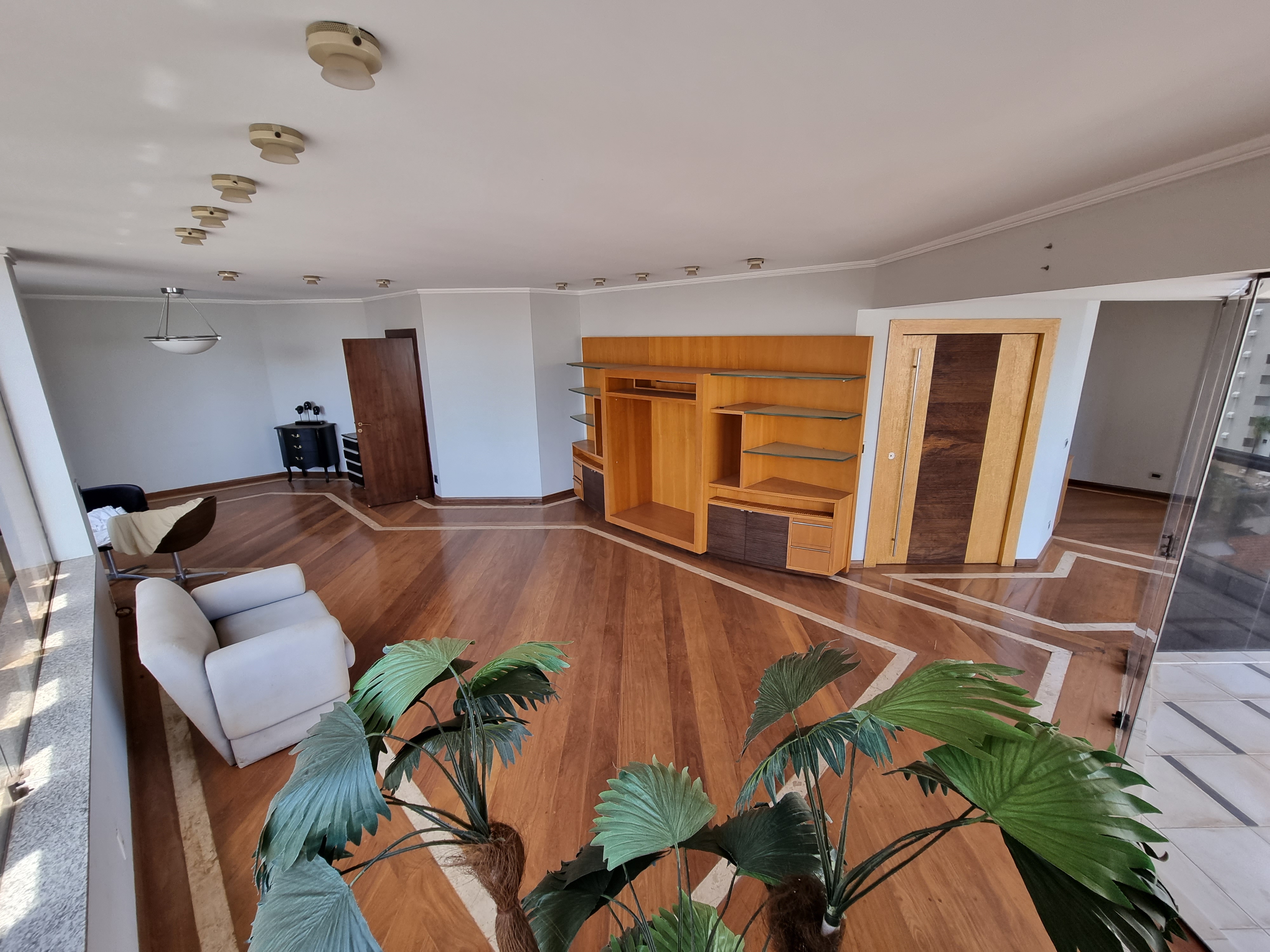 Apartamento à venda com 3 quartos, 215m² - Foto 4