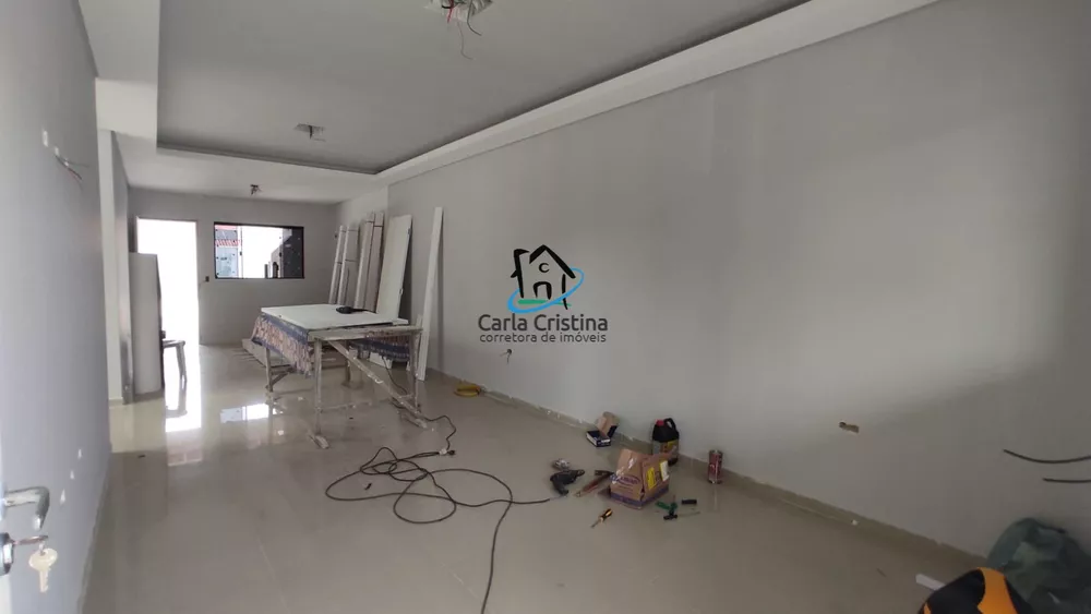 Casa à venda com 3 quartos, 80m² - Foto 4