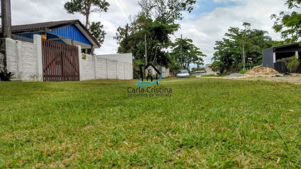 Casa à venda com 3 quartos, 70m² - Foto 1