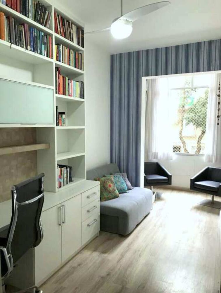 Apartamento à venda com 3 quartos, 75m² - Foto 2