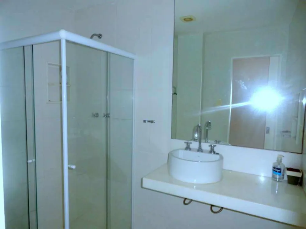 Apartamento, 3 quartos, 220 m² - Foto 2