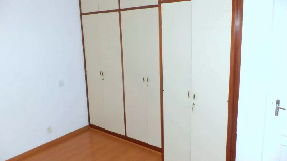 Apartamento à venda com 3 quartos, 154m² - Foto 4