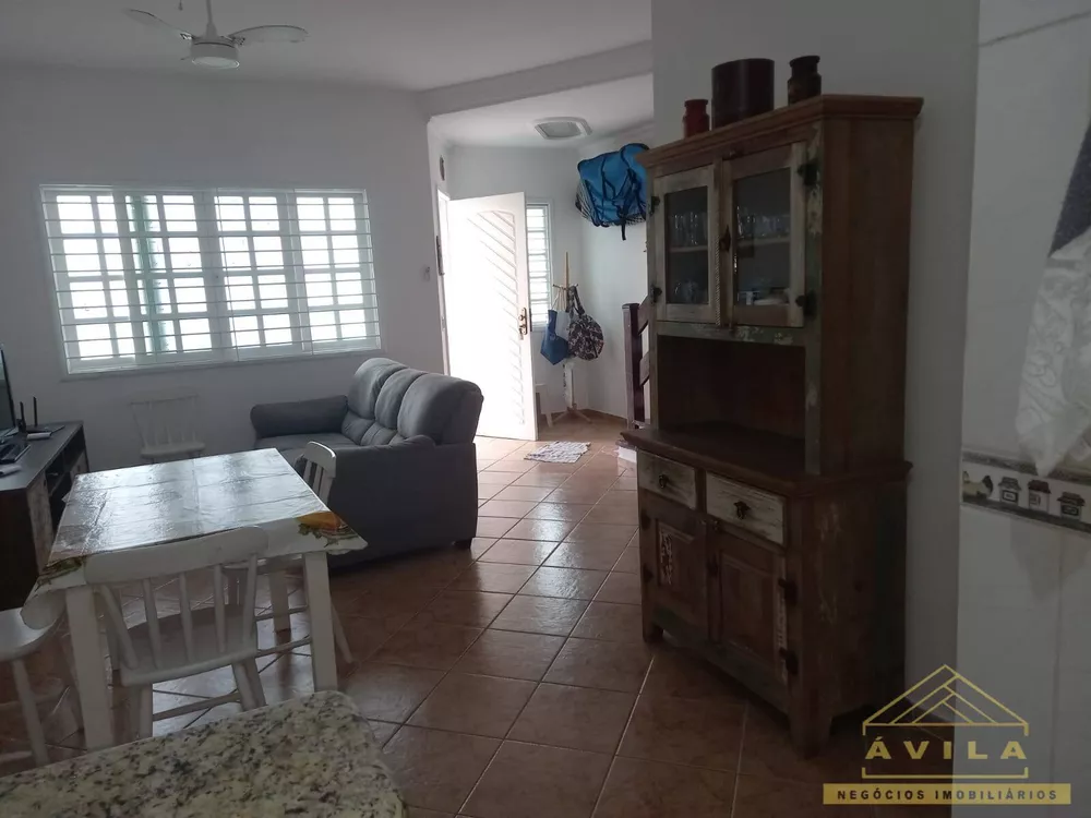 Casa à venda com 3 quartos, 114m² - Foto 3