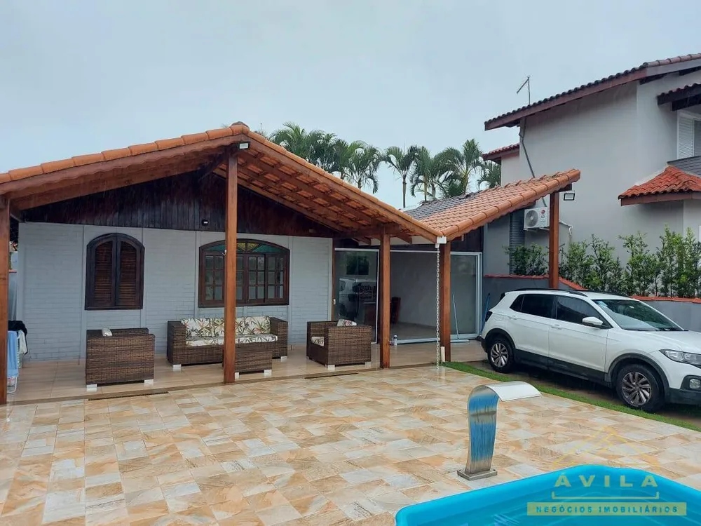 Casa, 3 quartos, 131 m² - Foto 1