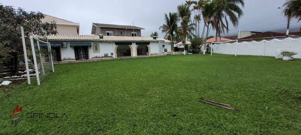 Casa à venda com 7 quartos, 400m² - Foto 12