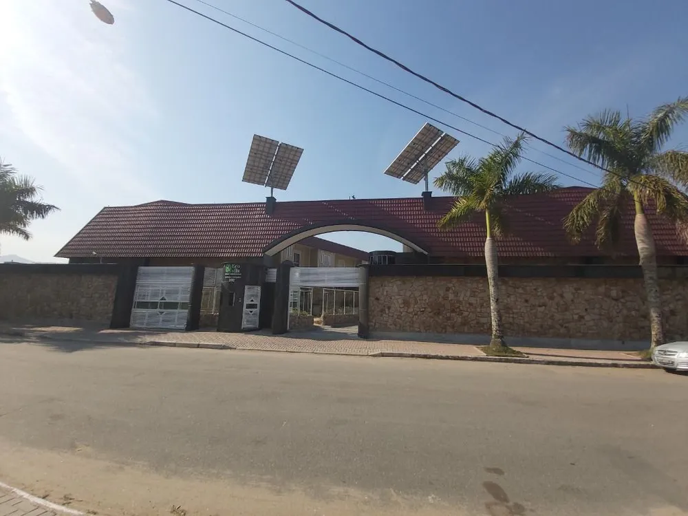 Sobrado, 4 quartos, 221 m² - Foto 1