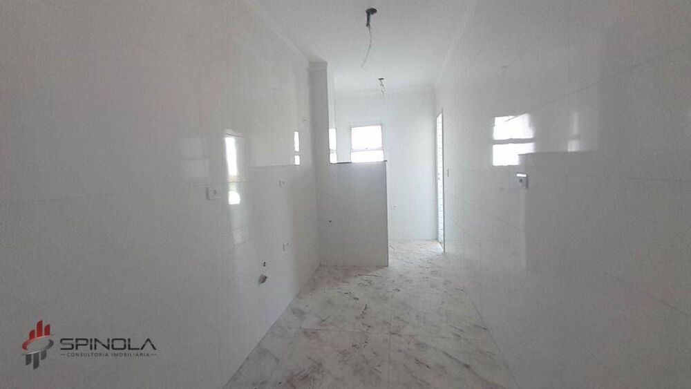 Apartamento à venda com 2 quartos, 70m² - Foto 2