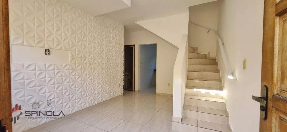 Sobrado à venda com 2 quartos, 51m² - Foto 1