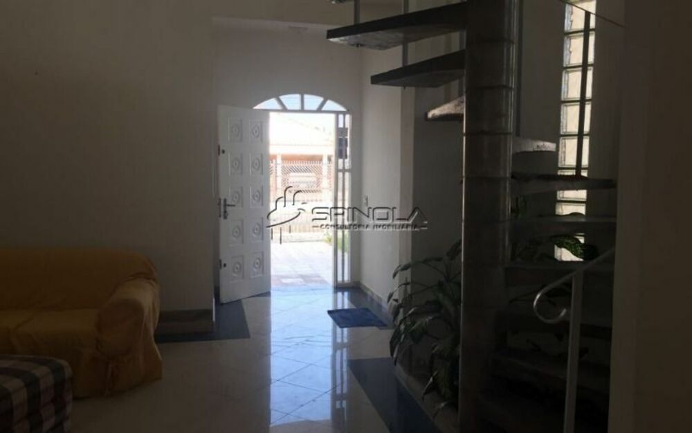 Sobrado à venda com 4 quartos, 240m² - Foto 4