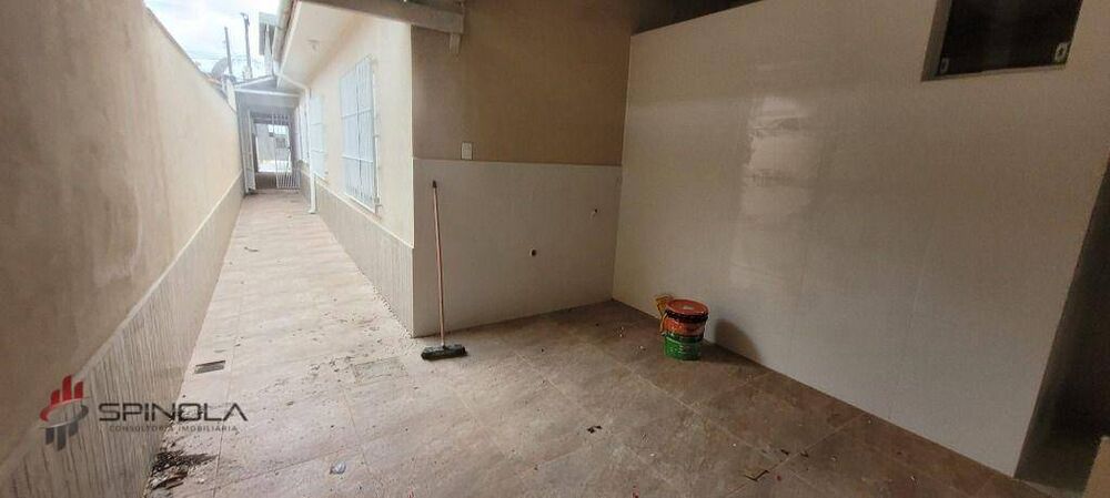 Casa à venda com 2 quartos, 80m² - Foto 11