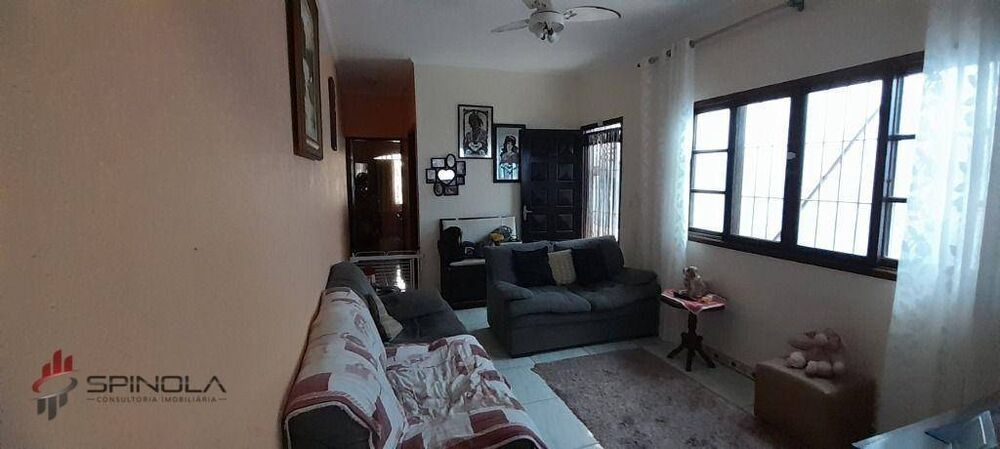 Casa à venda com 2 quartos, 67m² - Foto 4