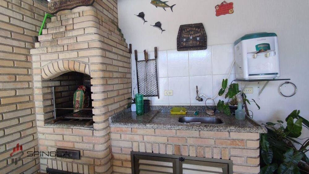 Casa à venda com 2 quartos, 79m² - Foto 4