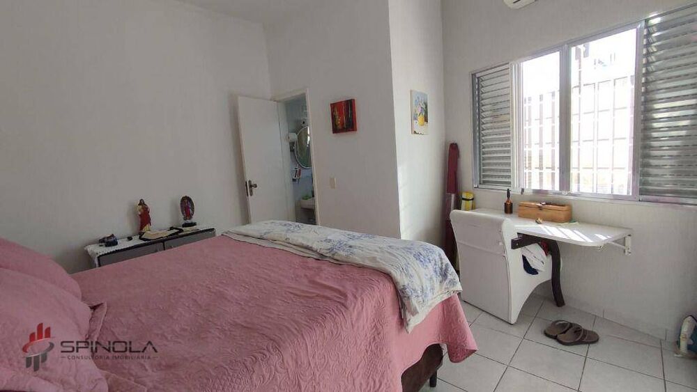 Casa à venda com 2 quartos, 79m² - Foto 11