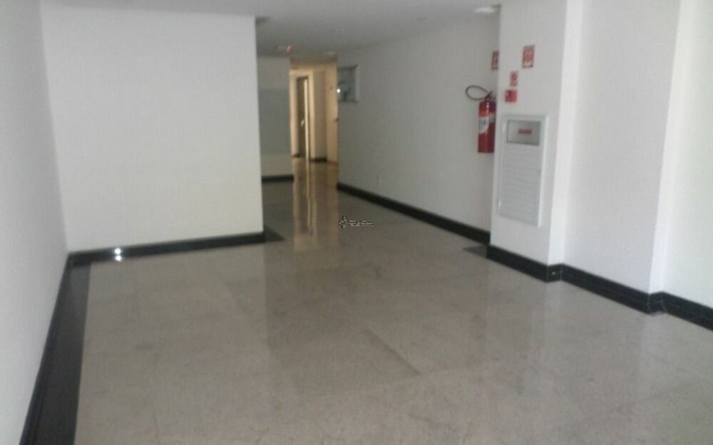 Apartamento à venda com 2 quartos, 87m² - Foto 2