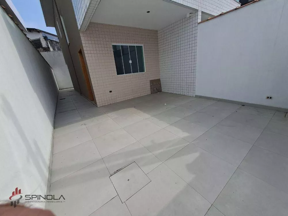 Sobrado à venda com 2 quartos, 70m² - Foto 2