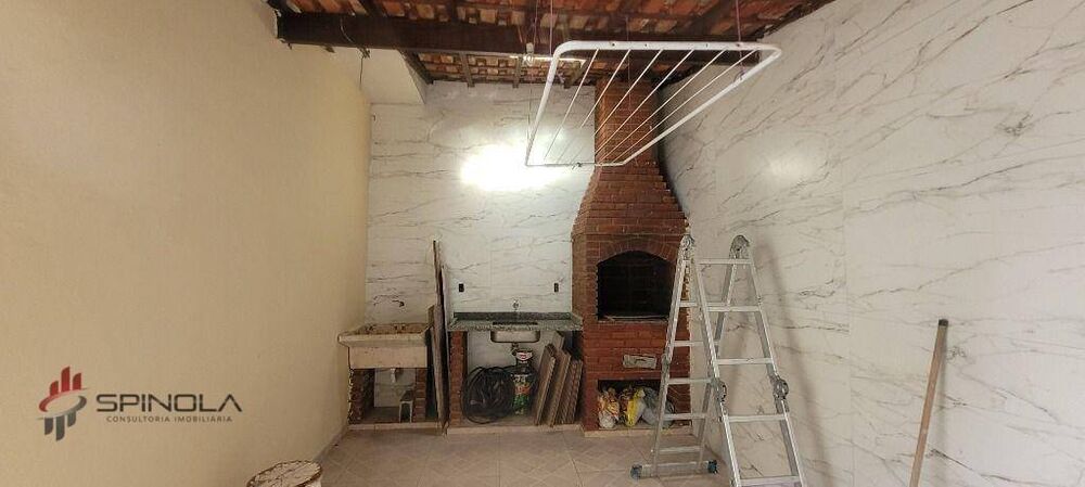 Casa à venda com 2 quartos, 70m² - Foto 12