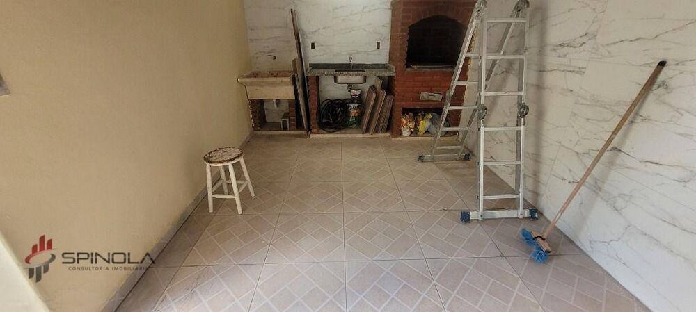 Casa à venda com 2 quartos, 70m² - Foto 11