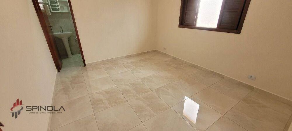Casa à venda com 2 quartos, 70m² - Foto 7