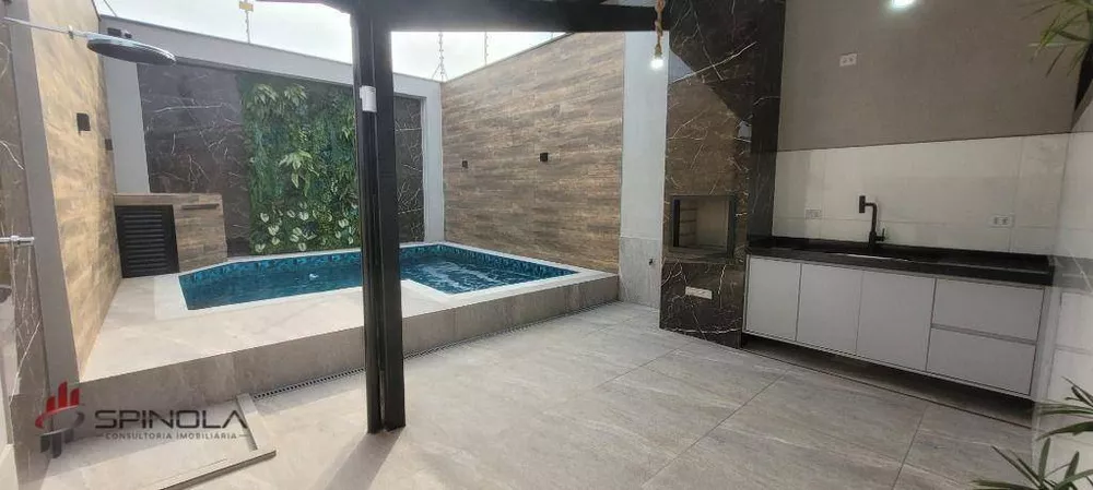 Casa à venda com 2 quartos, 110m² - Foto 1