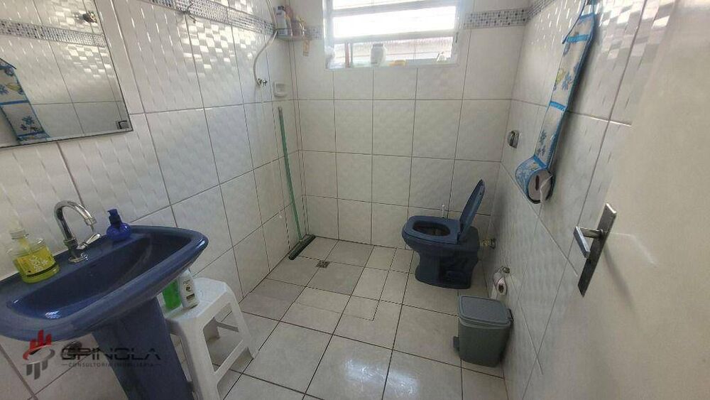 Casa à venda com 2 quartos, 98m² - Foto 9