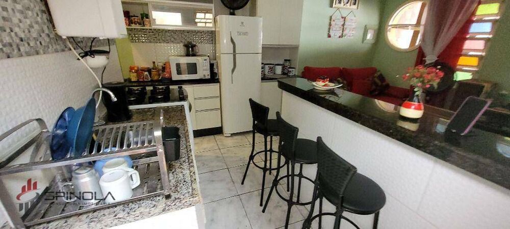 Casa à venda com 2 quartos, 66m² - Foto 9