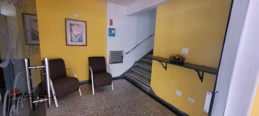 Apartamento à venda com 2 quartos, 68m² - Foto 3