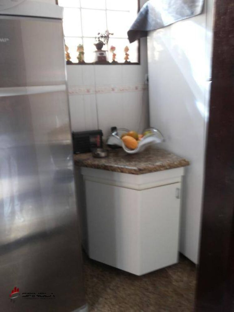 Casa à venda com 3 quartos, 420m² - Foto 4