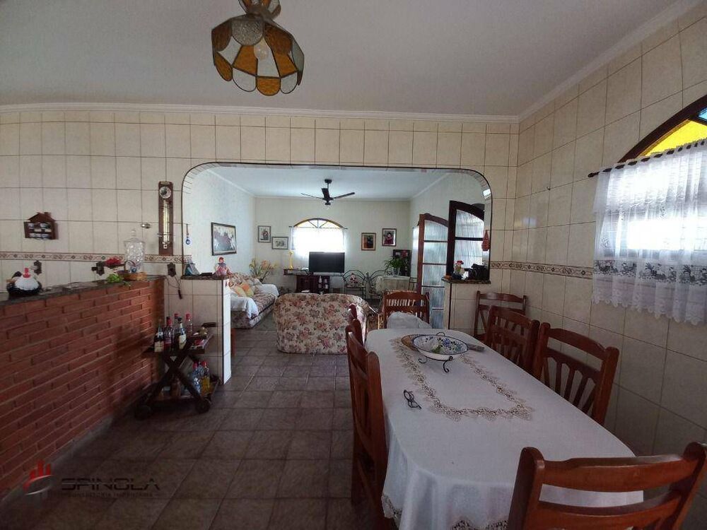Casa à venda com 3 quartos, 208m² - Foto 3