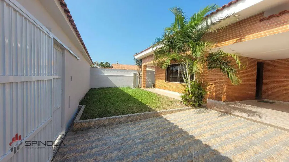 Casa, 3 quartos, 270 m² - Foto 1
