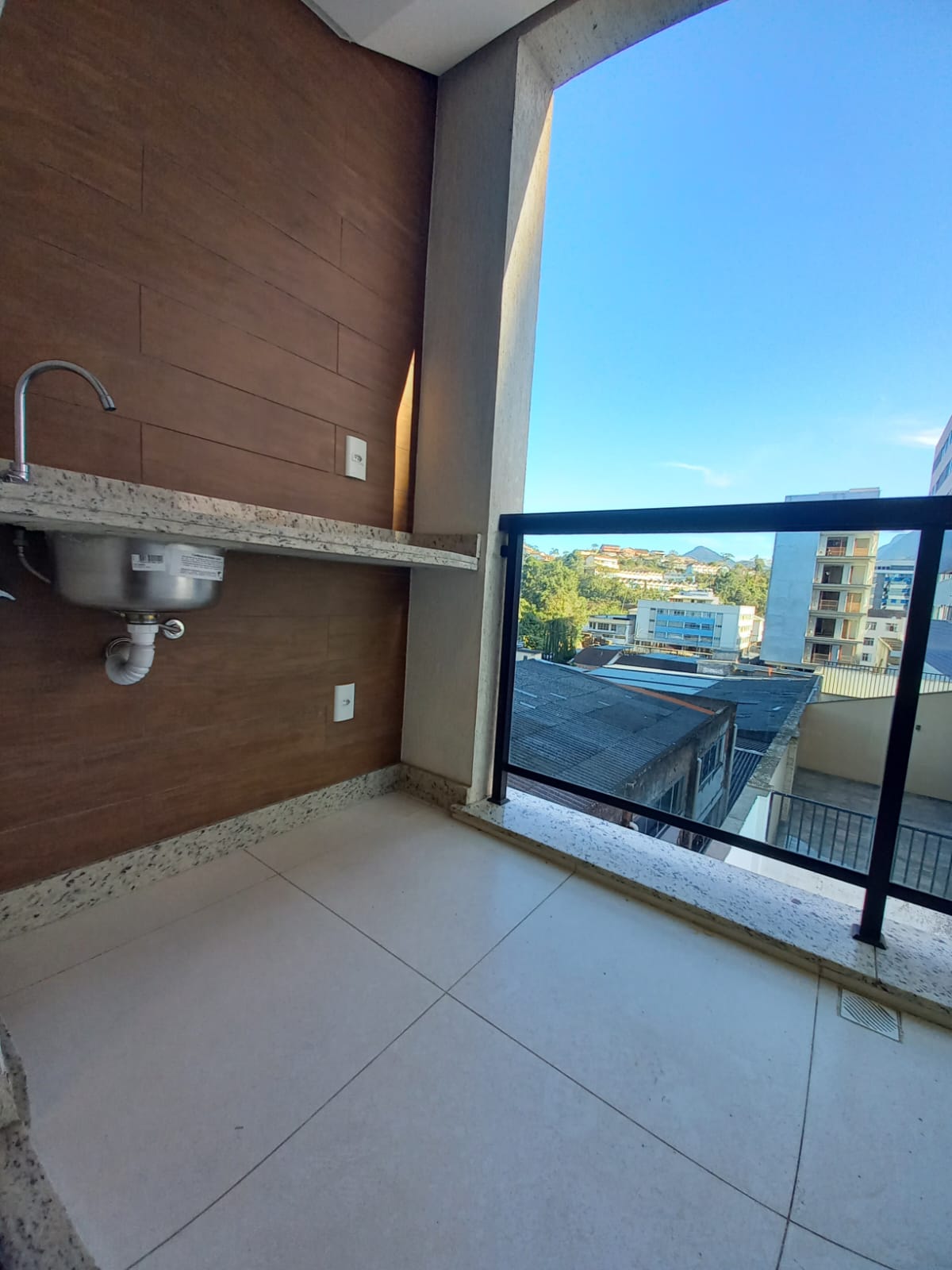 Apartamento à venda com 1 quarto, 58m² - Foto 2