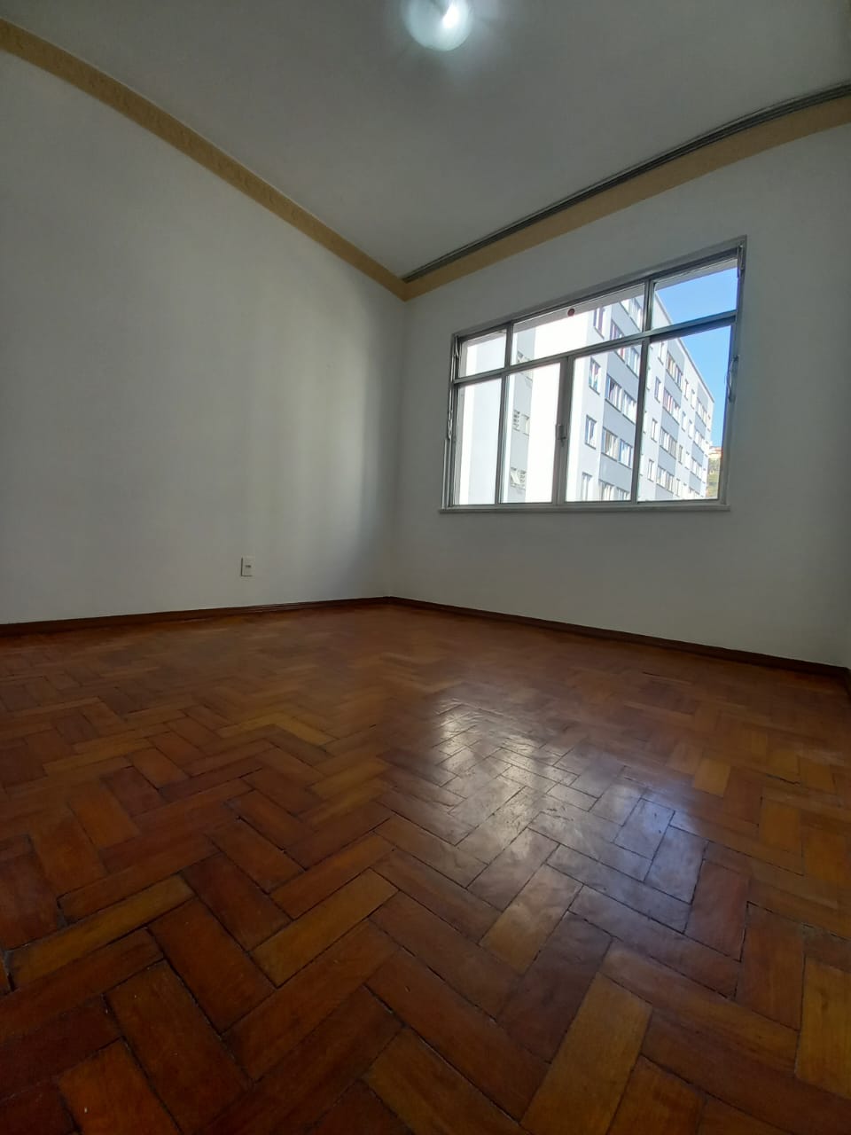 Apartamento à venda com 2 quartos, 78m² - Foto 3