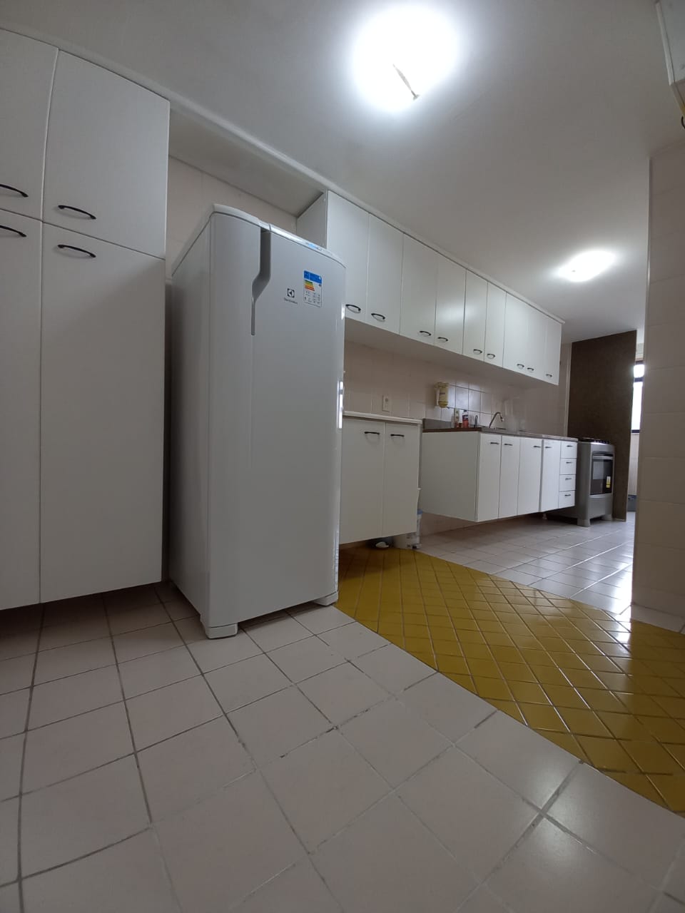 Apartamento à venda com 2 quartos, 72m² - Foto 11