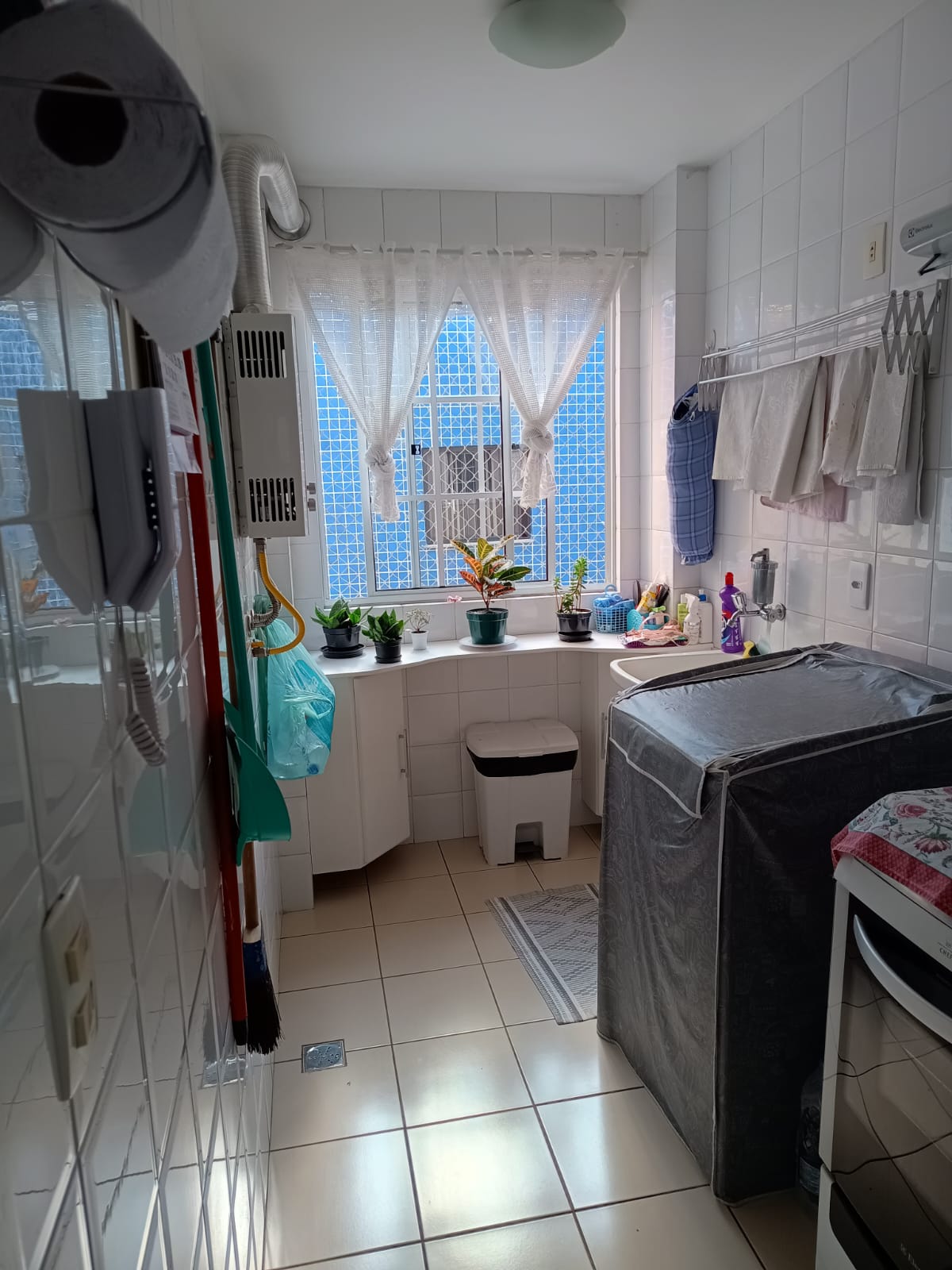 Apartamento à venda com 2 quartos, 68m² - Foto 3