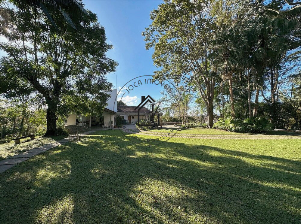 Casa de Condomínio à venda com 3 quartos, 10490m² - Foto 2