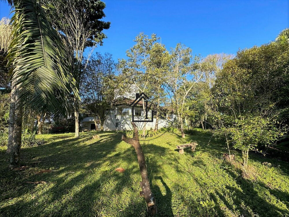 Casa de Condomínio à venda com 3 quartos, 10490m² - Foto 1