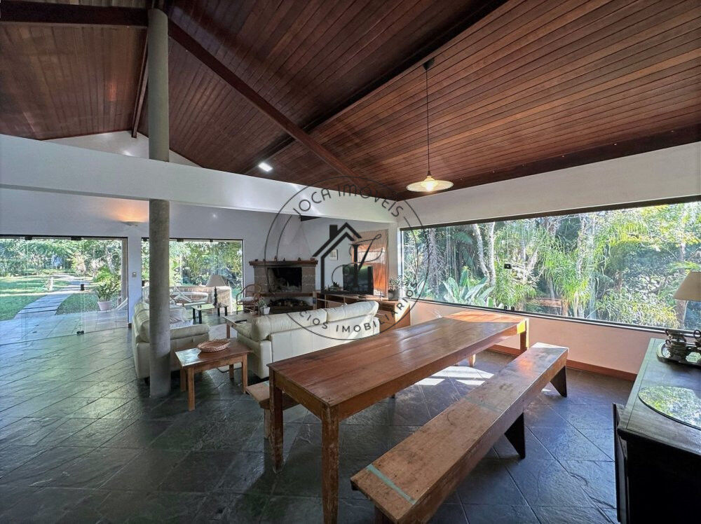 Casa de Condomínio à venda com 3 quartos, 10490m² - Foto 18