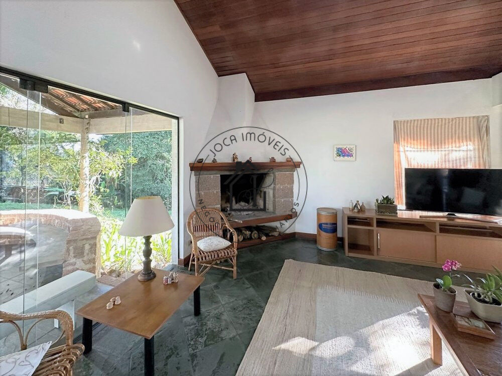 Casa de Condomínio à venda com 3 quartos, 10490m² - Foto 15