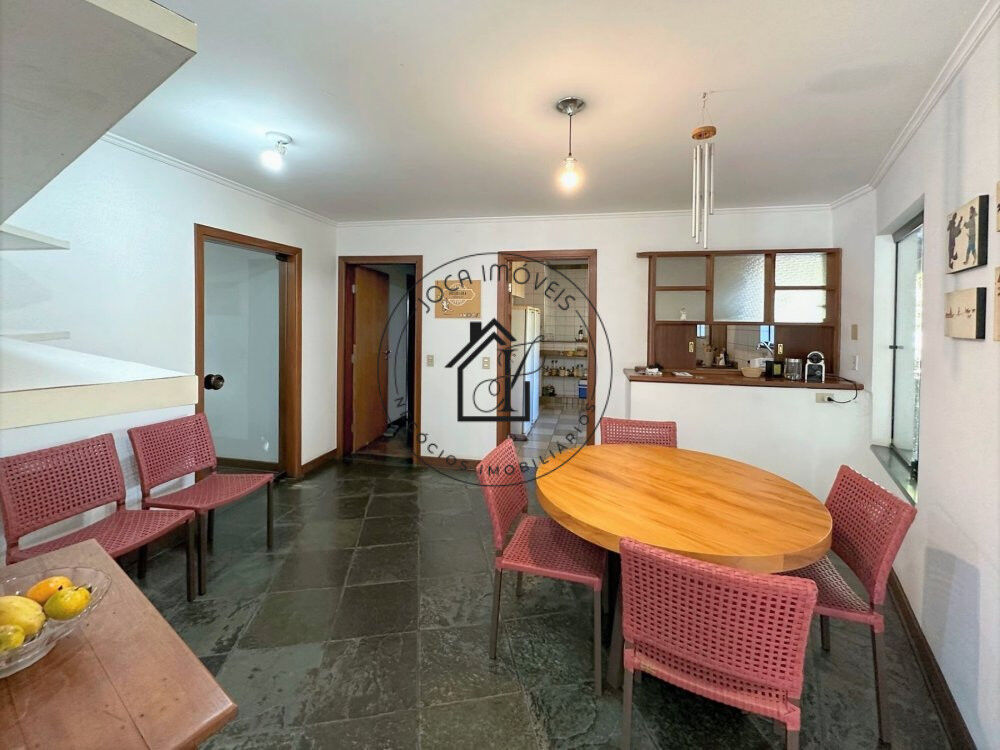Casa de Condomínio à venda com 3 quartos, 10490m² - Foto 25