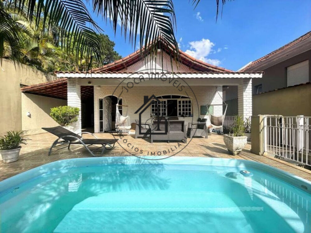 Casa, 3 quartos, 315 m² - Foto 1