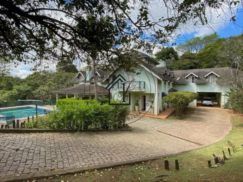 Casa de Condomínio à venda com 4 quartos, 3136m² - Foto 2