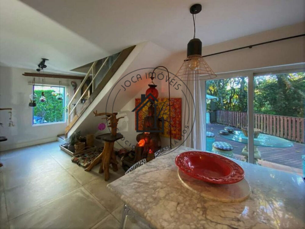 Sobrado à venda com 3 quartos, 340m² - Foto 1